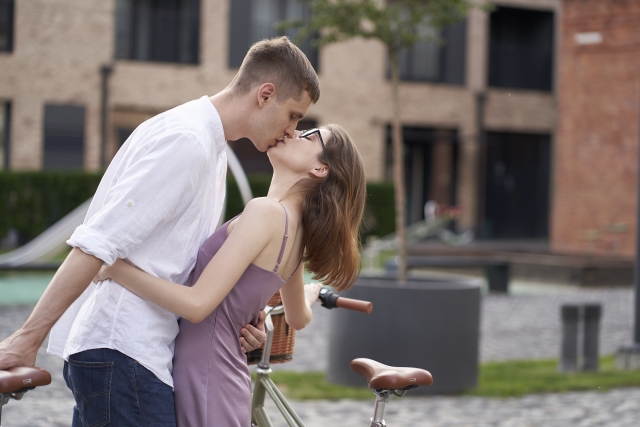 恋愛する男女
